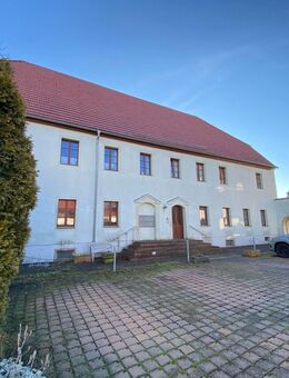 stattliches historisches Gebäude - Nossen