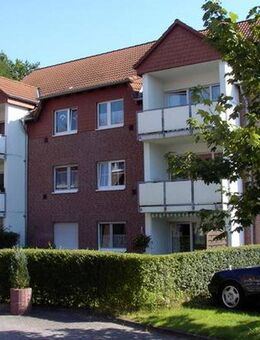 **Renovierte 3,5-Zimmerwohnung mit komplett saniertem Tageslichtbadezimmer und Süd-Westbalkon** - Schwerte (Hansestadt an der Ruhr)