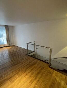 Neuwertige 2,5 Zimmer Wohnung im beliebten Nordend West mit EBK - Frankfurt (Main)