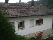Wohnhaus mit 2 Garagen und Carport in Aistaig! - Oberndorf (Neckar)