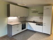 Vollständig renovierte Wohnung mit vier Zimmern sowie Balkon und EBK in Eislingen/Fils - Eislingen (Fils)