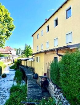 Schöne, großzügige 5-Zimmer- Altbauwohnung mit viel Potential - Altenmarkt (Alz)