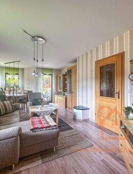 Modernes Einfamilienhaus mit PV-Anlage, gepflegter Zustand und mtl. Zusatzeinkommen! - Elgersburg