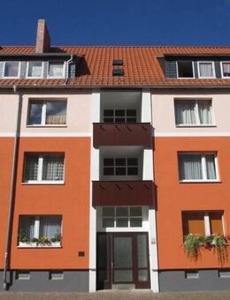 Schöne sanierte Wohnung im Michaelisviertel mit Balkon und Einbauküche - Hildesheim
