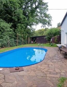 IMMOBERLIN.DE - Sympathisches Einfamilienhaus mit Südgarten beim Stadtzentrum - Luckenwalde