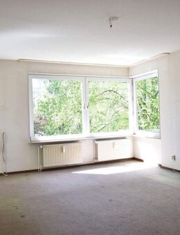 Laatzen-Mitte / 1.OG / 3-Zimmer-Wohnung mit Balkon und Tiefgaragenplatz in ruhiger Lage - Laatzen