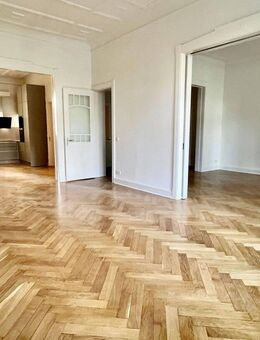 Traumhafter Jugendstil mit großem Balkon zur Süd-West-Seite (ca. 10m²), Aufzug, Luxus-Einbauküche - Hamburg