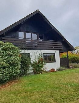 Besonderes Einfamilienwohnhaus in Hof/Krötenbruck - WFL ca. 150 m² - Grst. ca. 815 m² - Erbpacht - Hof