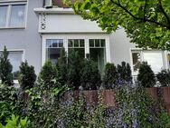 3-4 Zimmer in ruhiger Anliegerstraße in der Senne mit Wintergarten - Terrasse und Garage zu sofort zu vermieten! - Bielefeld