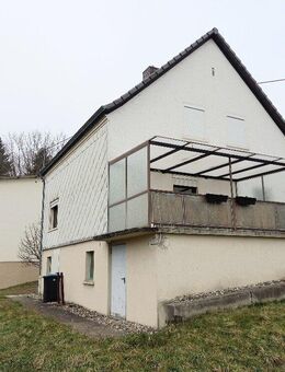 Freistehendes 1 FHS mit großem Balkon, in ruhiger Höhenlage, mit Garten und Autoabstellplätzen in Bierbach (Sackgasse) - Blieskastel