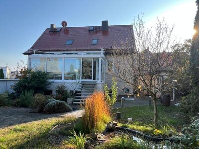 Einfamilienhaus *5 Räume* mit Wintergarten, Souterrain, Garten, Doppelgarage