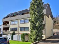 Erstbezug nach Sanierung! Moderne hochwertige Dreizimmerwohnung mit Dachterrasse und Blick ins Grüne - Baden-Baden