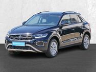 VW T-Roc, 1.0 TSI Life Dig, Jahr 2023 - Lehrte