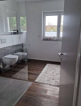 Moderne , helle , Stadtvilla , voll ausgestattet mit tollem Pool ,Dampfsauna uvm.direkt zum einziehen ! - Bockenheim (Weinstraße)