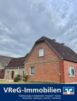 Verkehrsgünstig gelegenes Einfamilienhaus mit viel Platz und Nebengelass (A 3399) - Todendorf