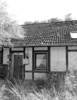 Einzigartige Split-Level-Architektur: Sanierungsbedürftiges Einfamilienhaus mit großem Garten! - Otzberg