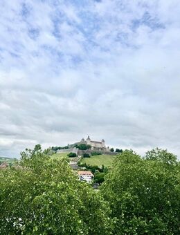 Hoch oben: Stilvolle Maisonette mit Panorama-Blick - Würzburg