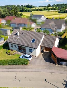 Familienfreundliches Einfamilienhaus mit sonnigem Grundstück in ruhiger Lage - Laichingen