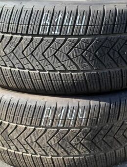 2x Winter Goodyear UltraGrip Perfomance 255/50 R21 109H Dot2121 4,5mm B144 - Euskirchen Zentrum