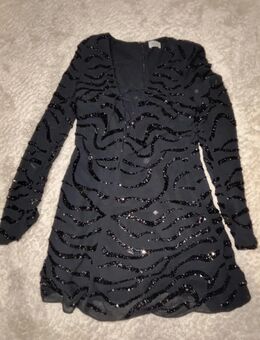 Partykleid - Daaden