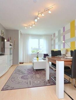 Modern möblierte, helle Wohnung mit Balkon in Böblingen - Böblingen