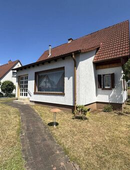 KL-Ost/Nähe PRE-Park -Freistehendes Einfamilienhaus mit Garage und sehr schönem Eigentumsgrundstück - Kaiserslautern
