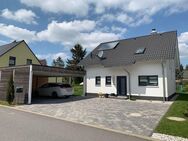 Individuell geplantes Familienhaus mit überdachter Terrasse & hochwertiger Ausstattung! - Amtsberg