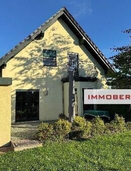 IMMOBERLIN.DE - Attraktives Niedrigenergiehaus mit Westgarten & Garage in ländlicher Lageharmonie - Pessin