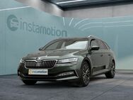 Skoda Superb, 2.0 TSI Combi Massage, Jahr 2020 - München