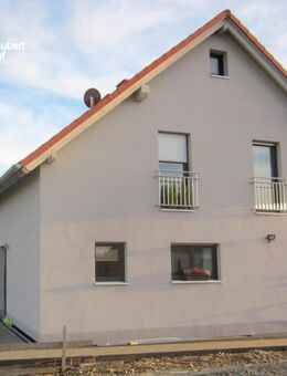 2 Familien / 2 Eingänge- Leben in Familie - Plauen