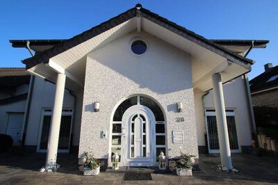 Top gepflegtes Wohn-u.Geschäftshaus Zweifamilienhaus Wohnen+Arbeiten hochwertige Bauausführung