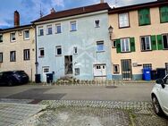 Sanierungsbedurftiges Zweifamilienhaus in Zentrum von Bad Urach - Bad Urach