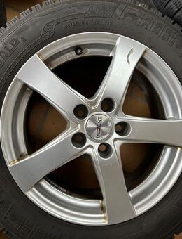 Winterreifen auf Alufelgen - Seewald