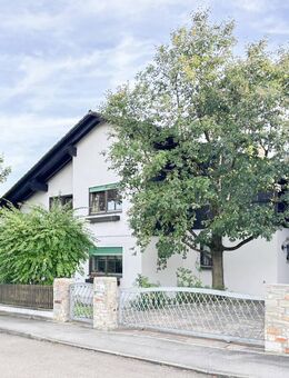 Gepflegtes großzügig angelegtes Einfamilienhaus - Wettstetten
