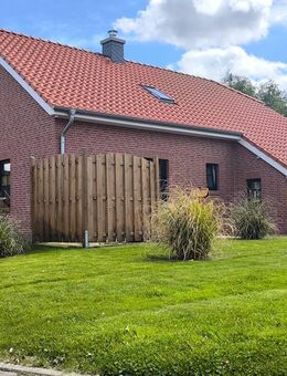 Neuwertiges Friesenhaus nahe an den Niederlanden gelegen! Einliegerwohnung möglich - Bunde