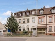 Gepflegtes Wohn- und Geschäftshaus mit Stellplätzen am Schwetzinger Schlossgarten - Schwetzingen