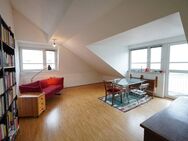 Sonnige Dachgeschosswohnung mit Balkon in ruhiger Top Lage - Frankfurt (Main)