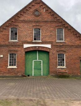 Solides Bauernhaus mit 3 abgeschlossenen Wohnungen und weiteren Ausbaumöglichkeiten - Stuhr
