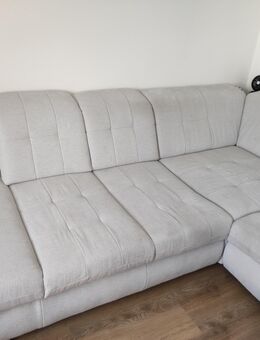 Couch mit Funktionen (sehr gut erhalten) - Langen (Hessen)