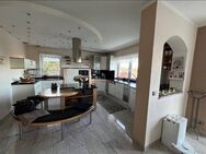 Willkommen im neuen Zuhause, exclusive Villa in Traumlage mit Geschäftseinheit und Appartement - Amberg