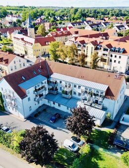 Charmante Dachgeschosswohnung mit großem Balkon und Weitblick in Freital-Pesterwitz! - Freital