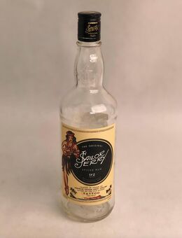 Sailor Jerry 0,7L: Seltene Pin-up Flasche mit Anker-Motiv – Ein Muss für Sammler - Hamburg