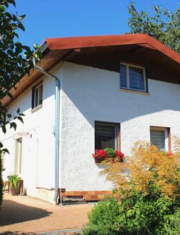 Einfamilienhaus in Waltershausen sucht neuen Eigentümer - Garage und Nebengelass inkl. - Waltershausen