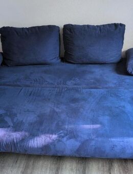 Gemütliches gebrauchtes Stoffsofa in schönem Blau – mit Schlaffunktion und Bettkasten - Gummersbach