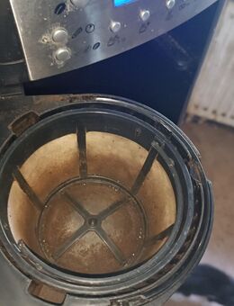 Biete Beem Kaffeemaschine mit Mahlwerk - Mücheln (Geiseltal)