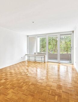 Attraktive Erdgeschosswohnung mit zwei Balkonen in Bestlage - München