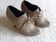 Hochfront-Pumps High Heels Gr. 39 beige wildlederartig Graceland - Hamburg