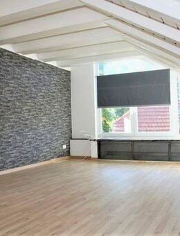 2,5-Zi.-DG-Whg. mit großer überdachter Loggia, im Süden von Freilassing. - Freilassing