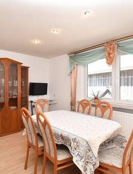 Gepflegtes Ein- bis Zweifamilienhaus mit kleinem Garten in Braunlage-Hohegeiß... - Braunlage