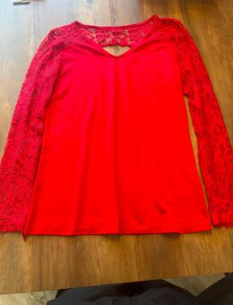 Schöner roter Pullover - Schnaittenbach